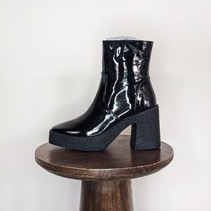 Urban Outfitters Black Heeled Boots with Chunky Block Heel